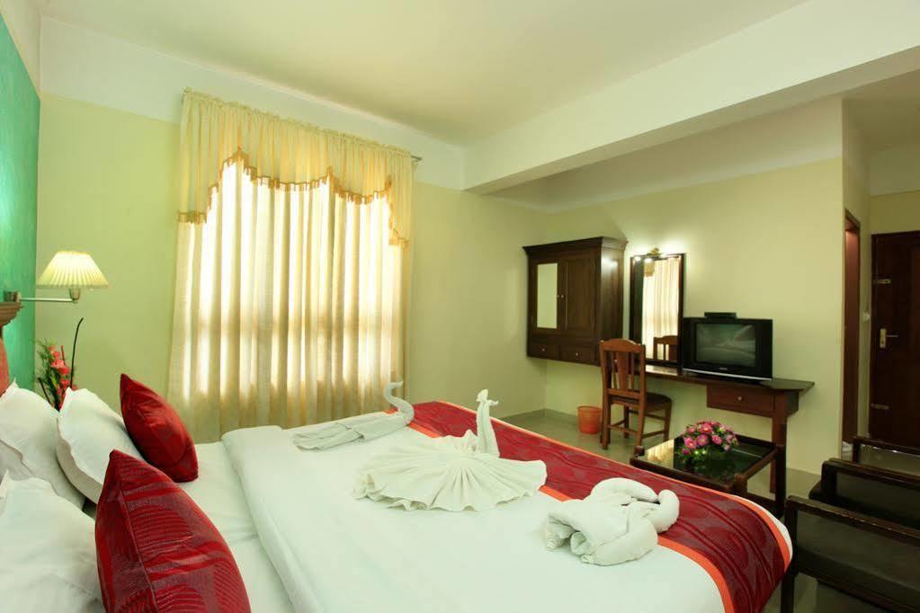 Spice Country Resort Chithirapuram エクステリア 写真