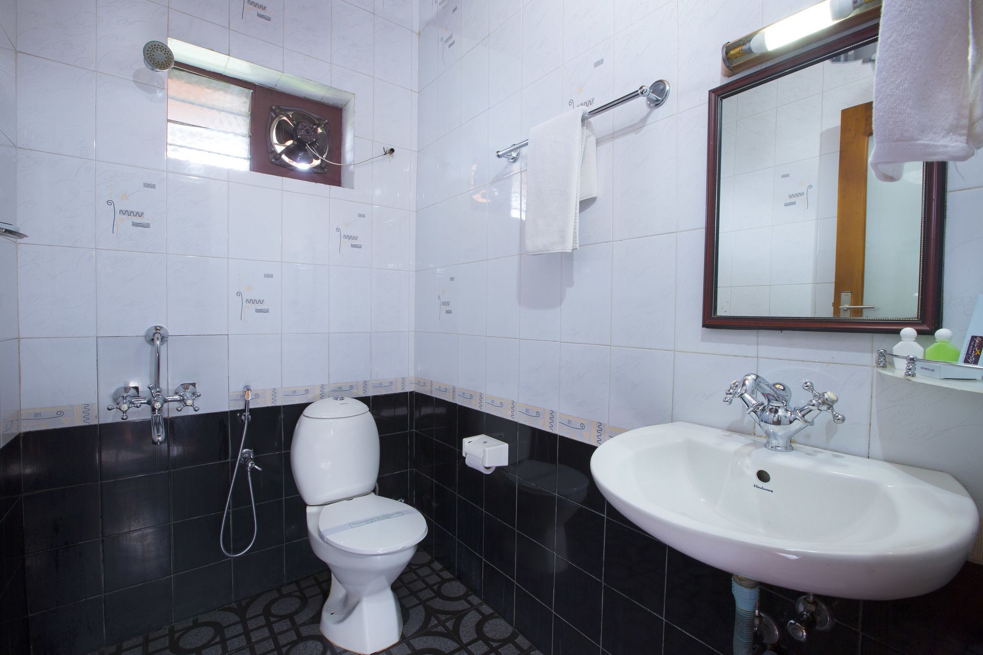 Spice Country Resort Chithirapuram エクステリア 写真